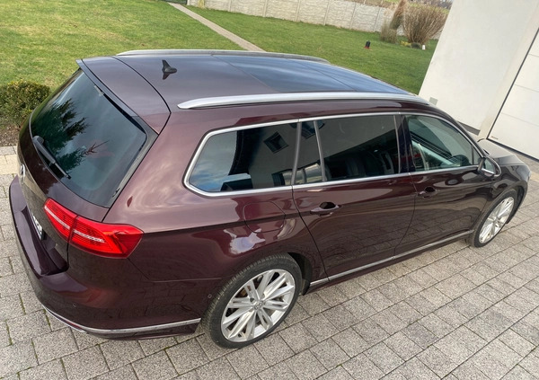 Volkswagen Passat cena 76000 przebieg: 195000, rok produkcji 2017 z Żmigród małe 154
